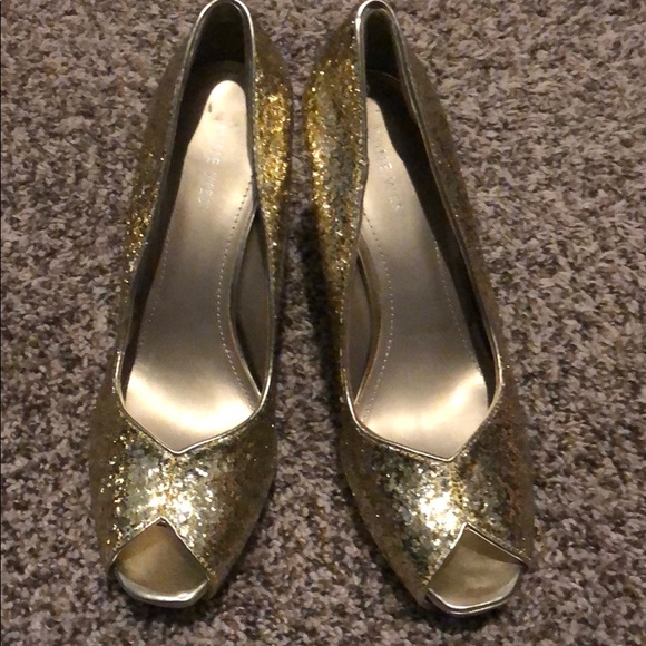 gold nine west heels